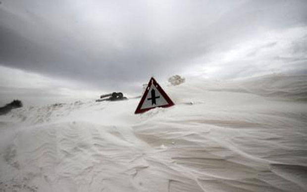 ДРАМА КОД ДОЉЕВЦА: Кошаркаши Карпоша завејани у снежној олуји